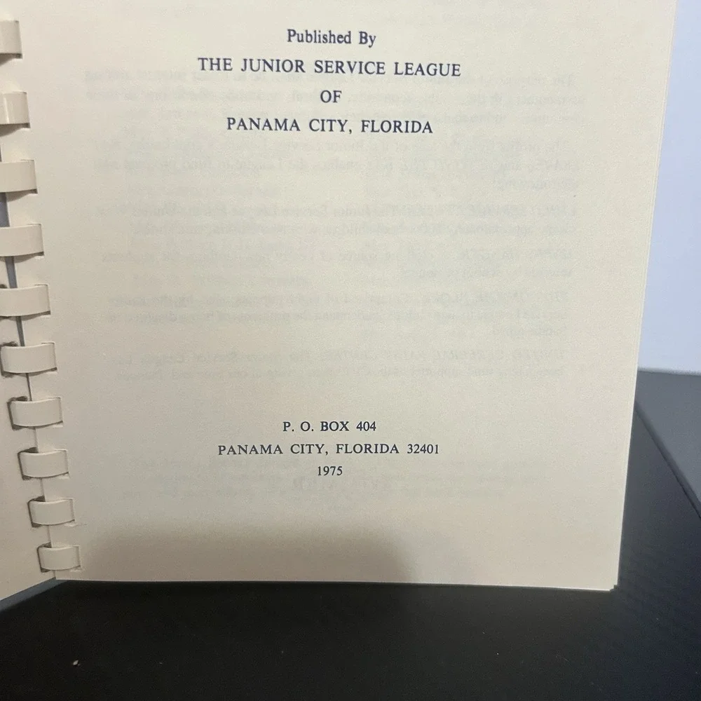 Bay Leaves A Collection of Recipes Junior Service League Panama City FL 1996